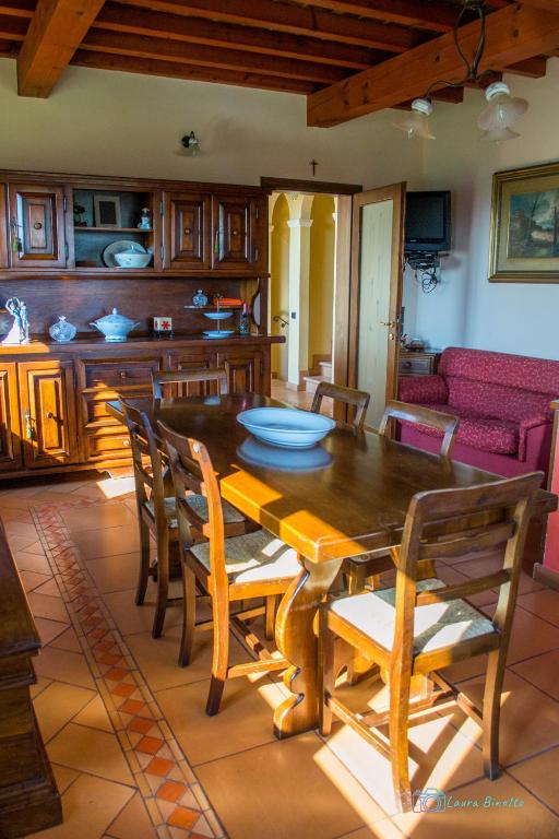 A seating area at Antiche Vie B&B