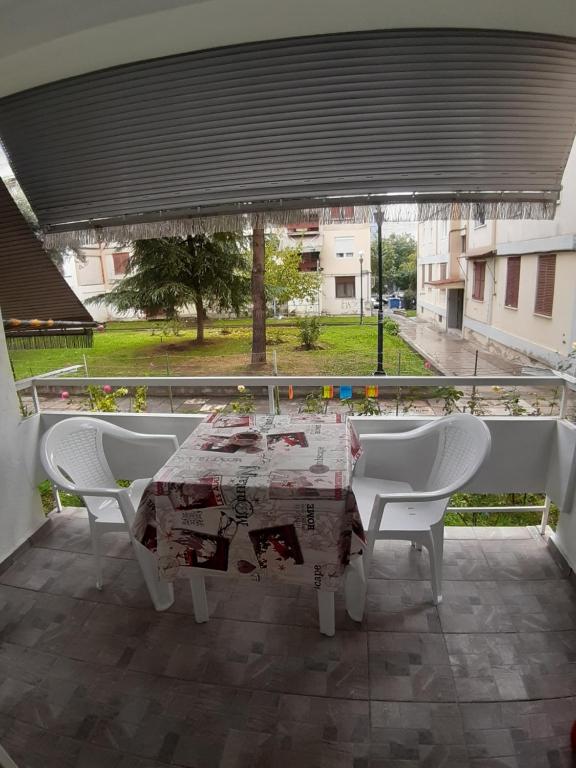 kosta's apartment 2 - 15