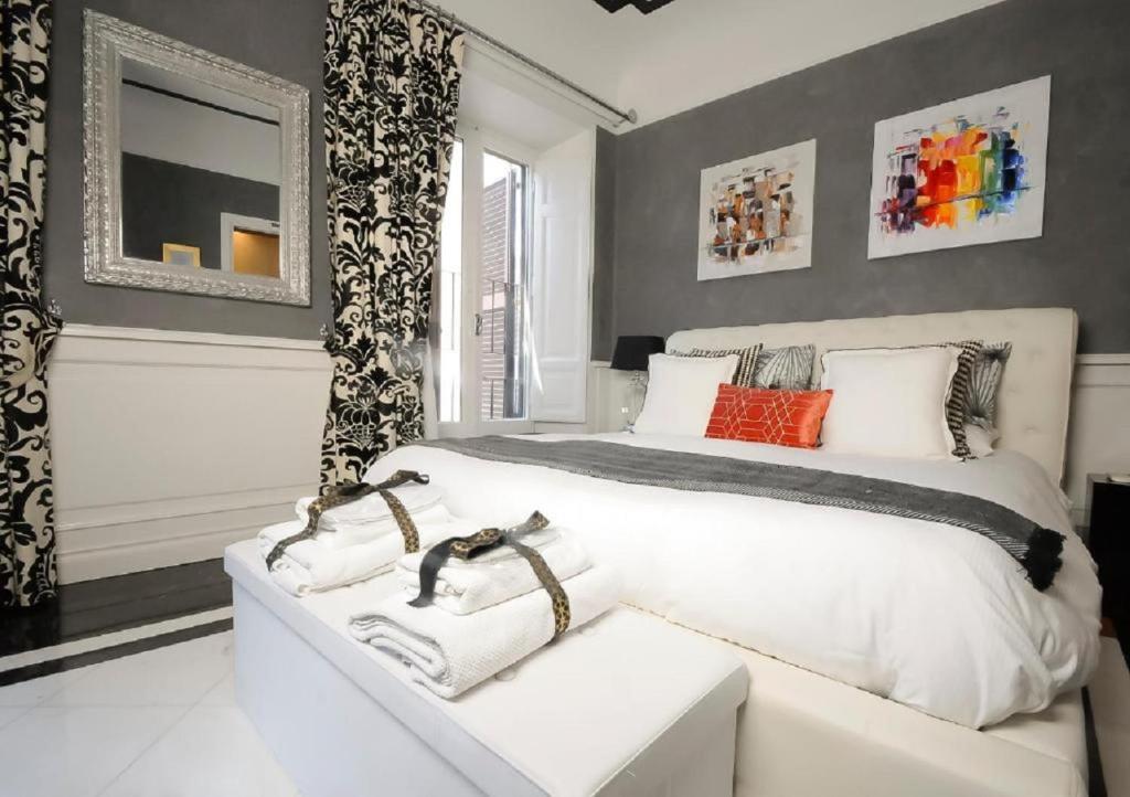 Royal Suite Trinità Dei Monti - Resim 14