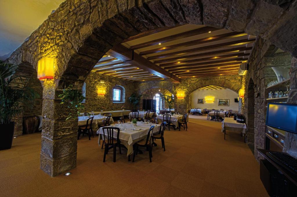 Restaurace v ubytování Hostal Palouet de Segarra