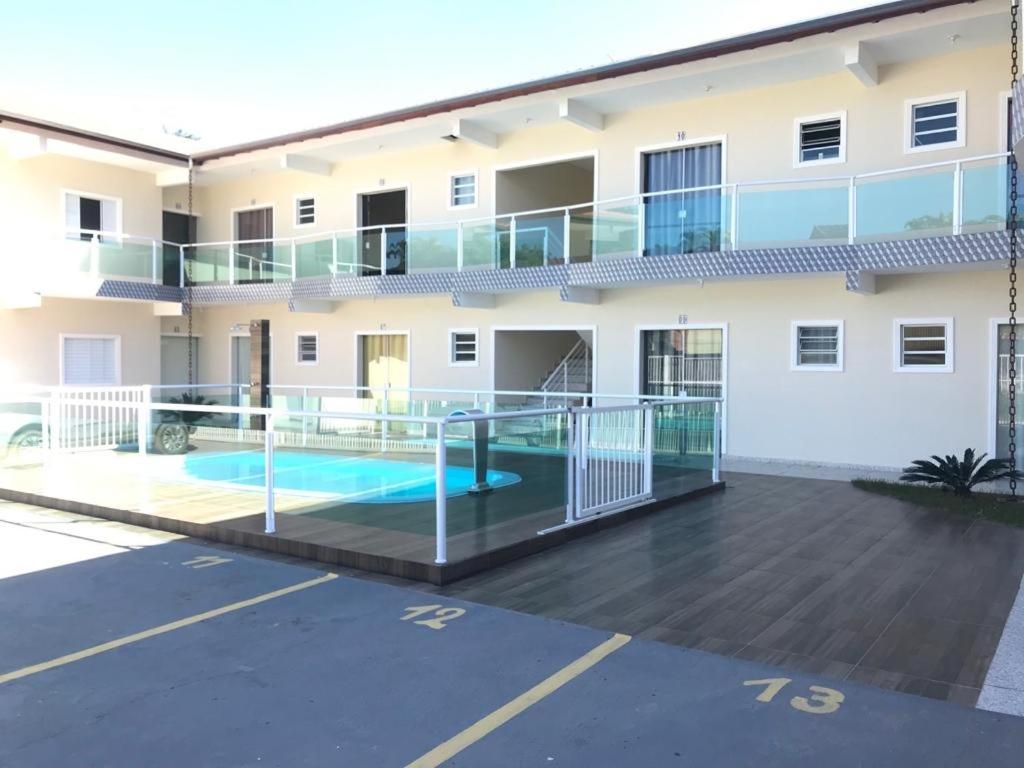  Apto praia Maranduba