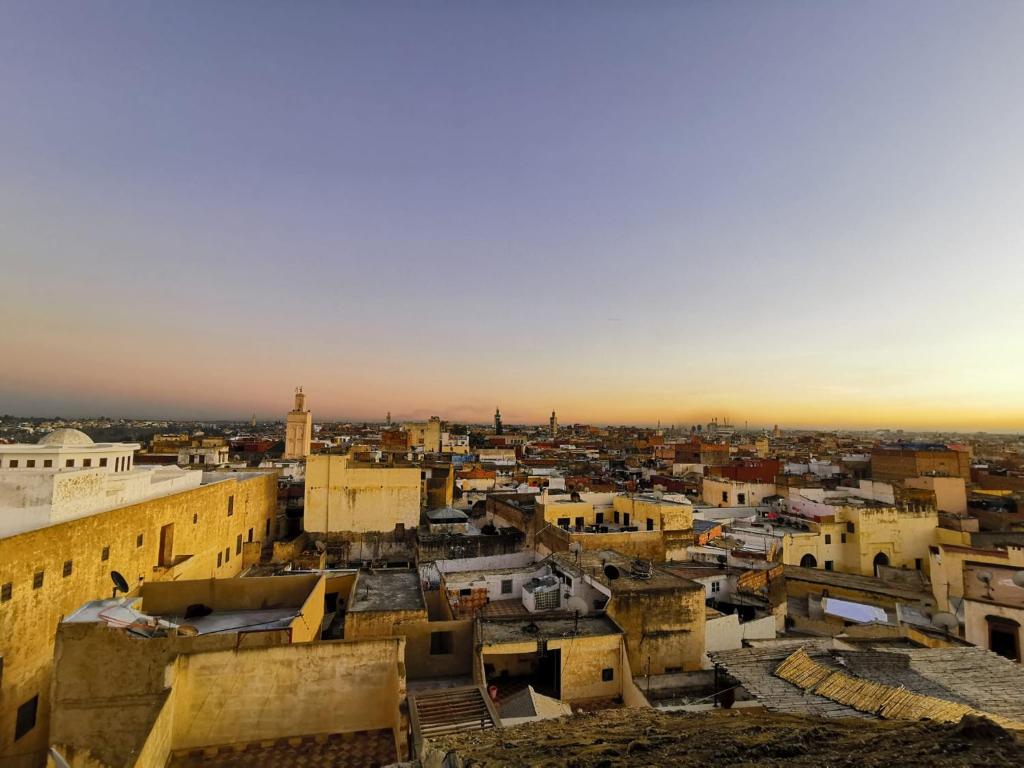 Nespecifikovaný výhled na destinaci Meknes nebo výhled na město při pohledu z ubytování v soukromí