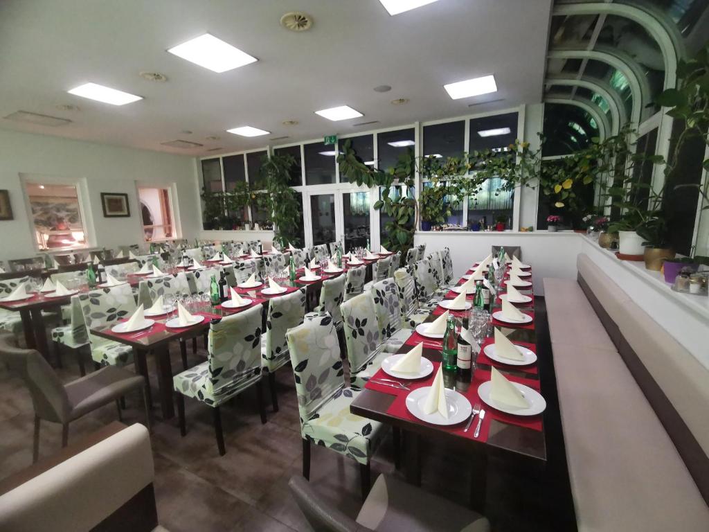 Restaurace v ubytování Pension & Restaurant TsingDao