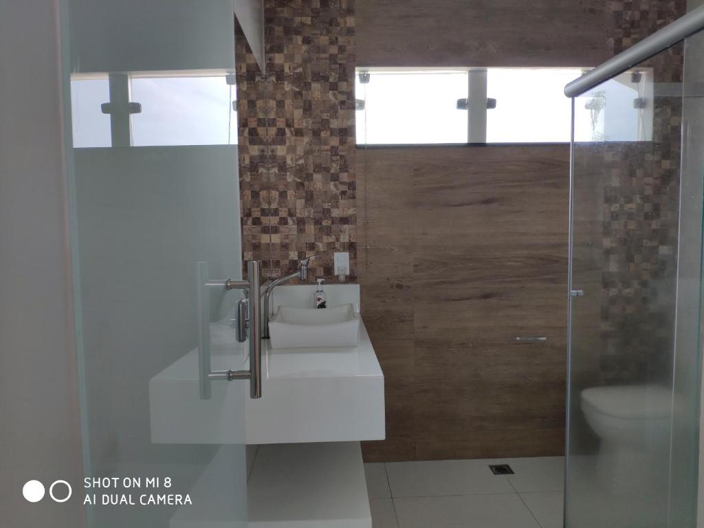  Casa completa com piscina