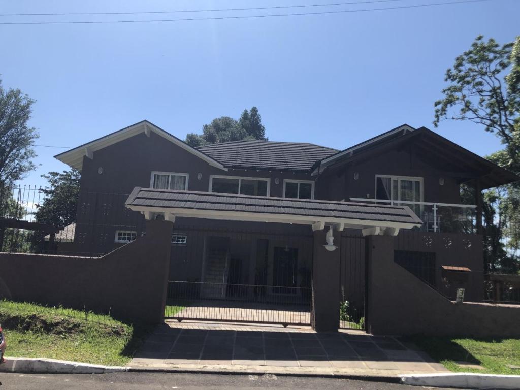  Casa Gramado Vista para o Vale - Parte Térrea -andar inteiro- Não Compartilhado