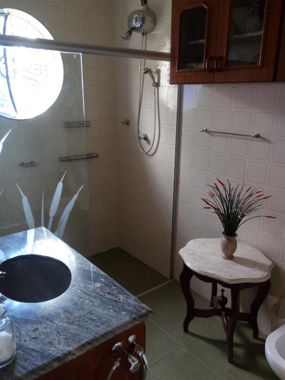  CASA COM PISCINA