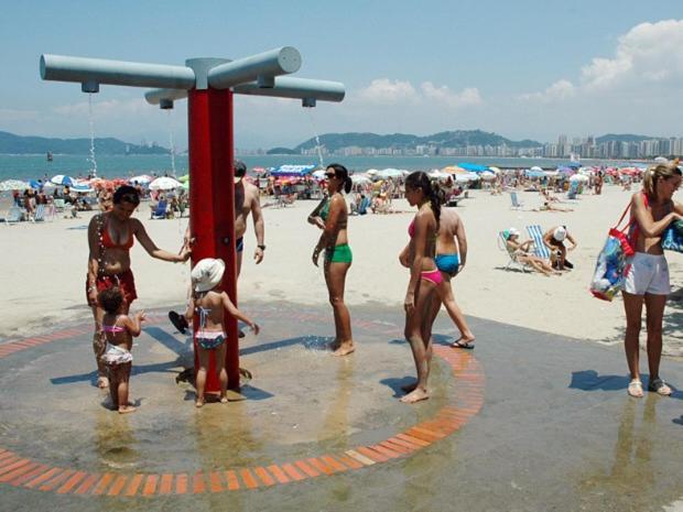  KITNET FRENTE A PRAIA EMBARE