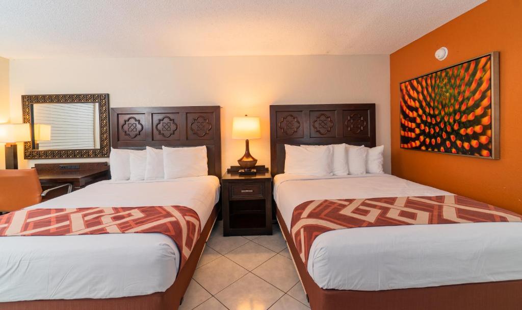 Sevilla Inn Kissimmee- Near Disney - Deluxe Queen Room