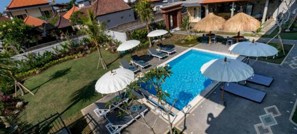 D Anyar Stay and Surf - 15