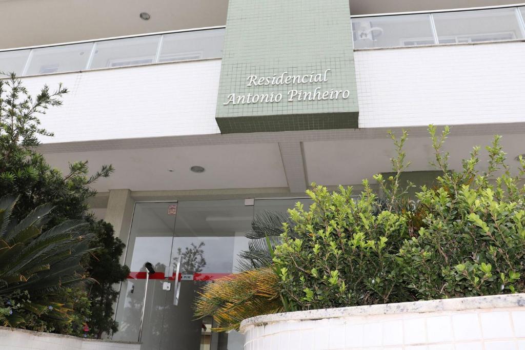  Res. Antonio Pinheiro. Apartamento com 2 dormitórios.