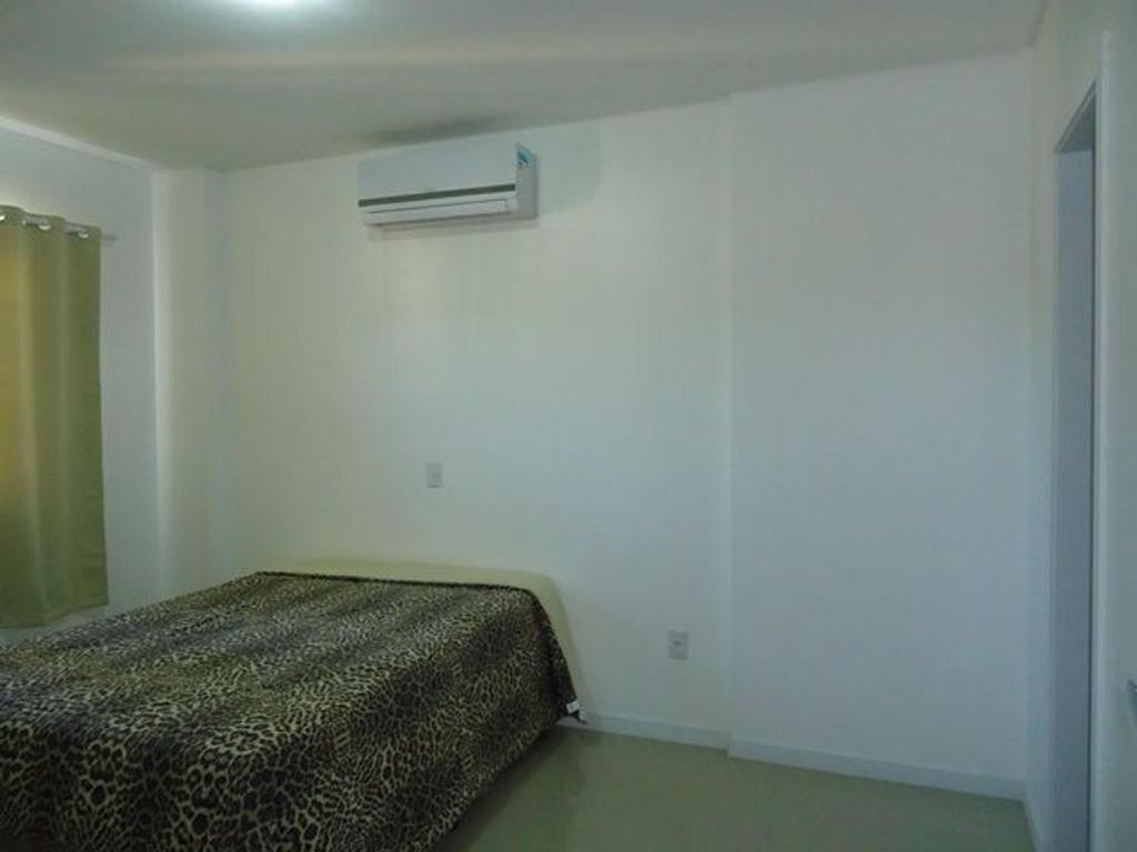  Res. Antonio Pinheiro. Apartamento com 2 dormitórios.