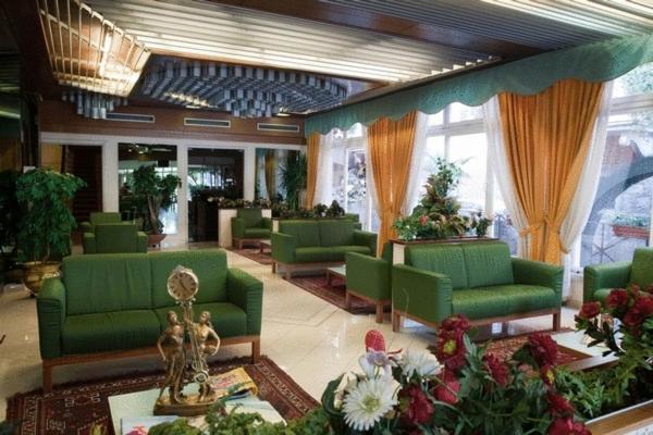 Posezení v ubytování Hotel Villa Mulino ***S