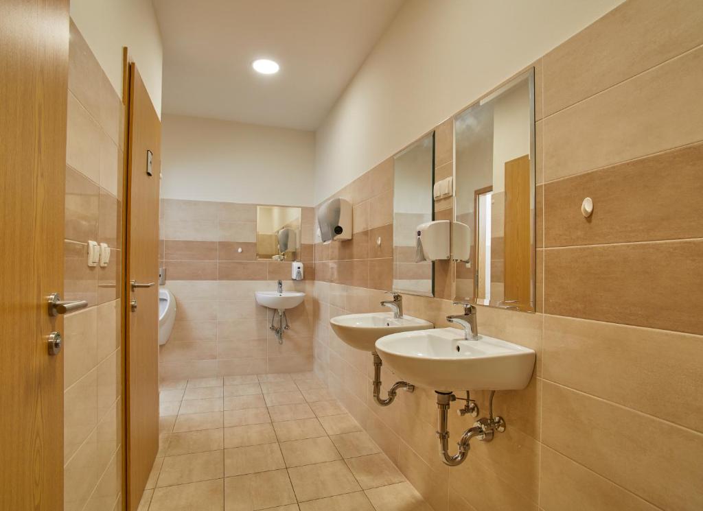 Koupelna v ubytování Hostel Delalut