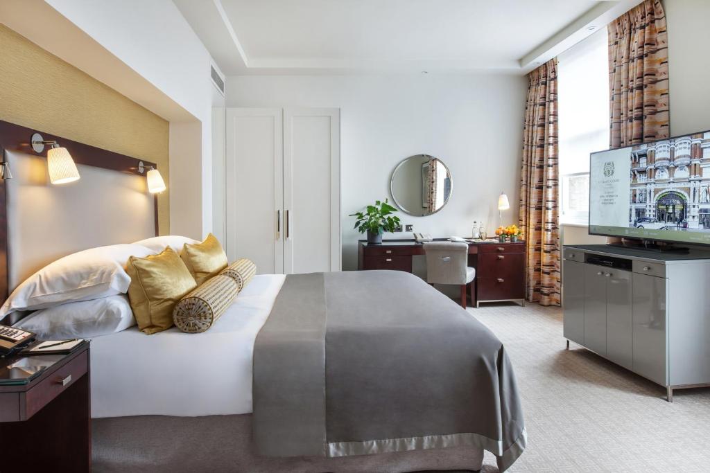 Taj 51 Buckingham Gate Suites and Residences - Kings Junior Suite