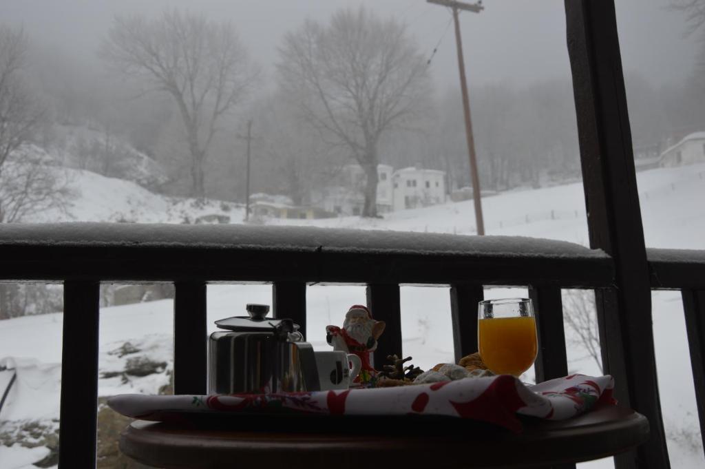 Obiekt Hotel Hani Zisi zimą