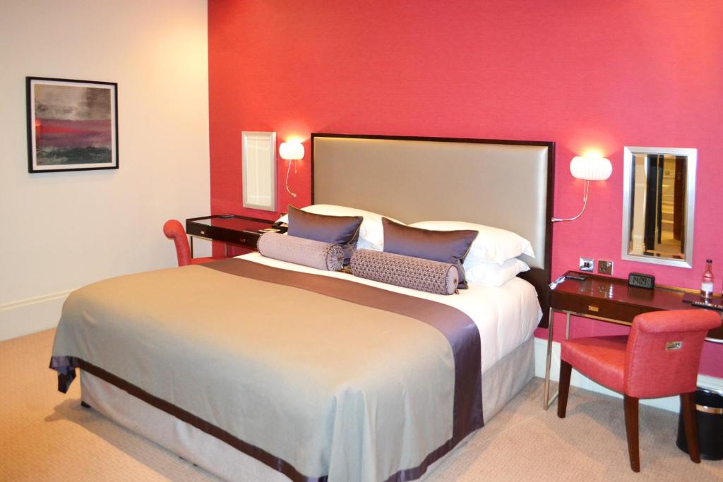 Taj 51 Buckingham Gate Suites and Residences - 
