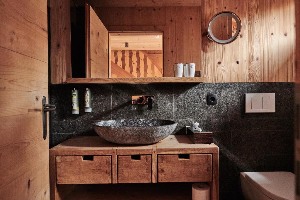 Koupelna v ubytování HochLeger - Chalet Refugium am Berg