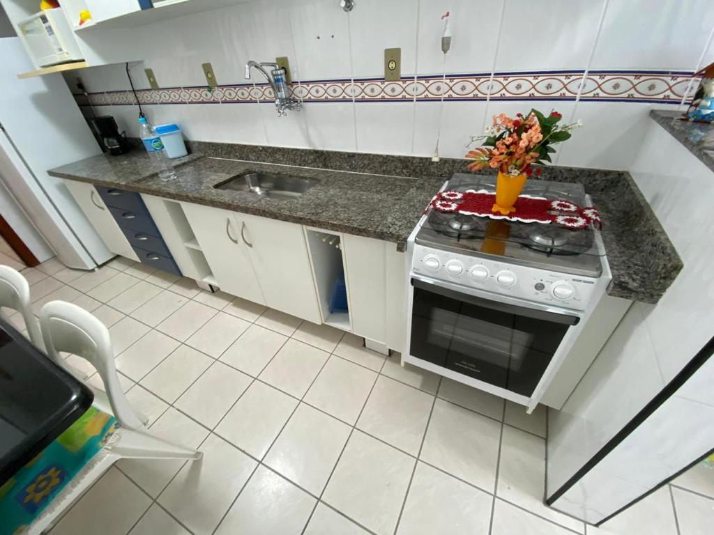  Alto Padrão com 94 mtrs - Frente Mar - sacada com Vista Mar