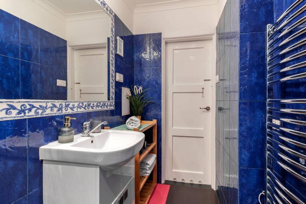 Fotografia z galérie ubytovania Blue Peace-apartment with FREE PARKING in center for 1-6 people v Krakove