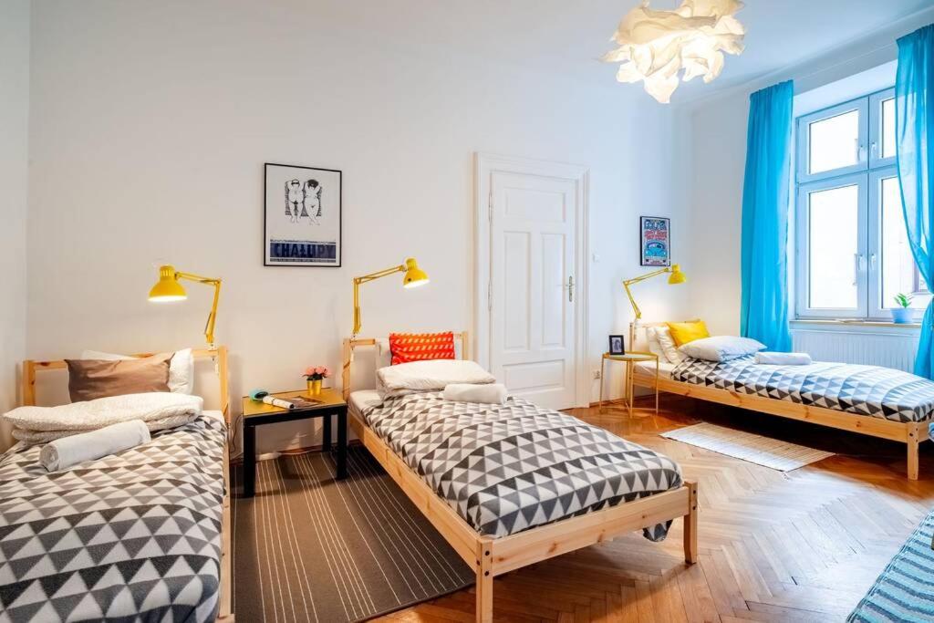 Fotografia z galérie ubytovania Blue Peace-apartment with FREE PARKING in center for 1-6 people v Krakove