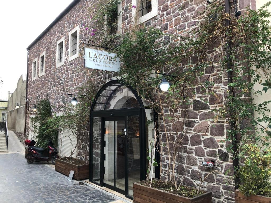 L'Agora Old Town Hotel & Bazaar - Housity