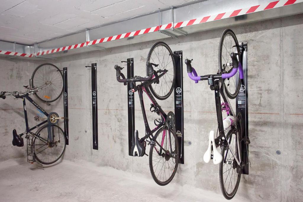 Apartaments Posidonia - Apartamento De 2 Dormitorios - Paquete De Ciclismo