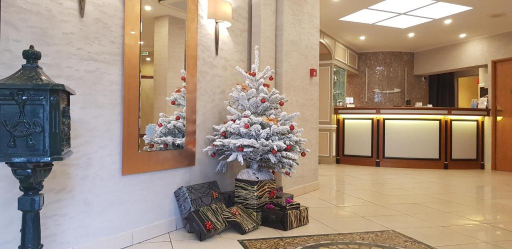 Hotel Champerret Elysees - Resim 13