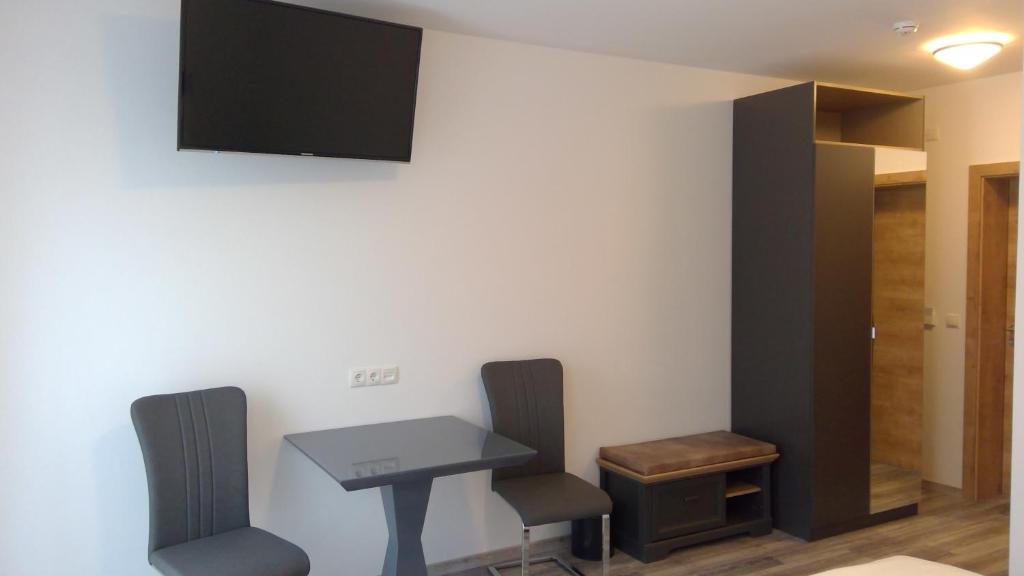 Gasthaus Pension Hörner - Double Or Twin Room With Bathroom