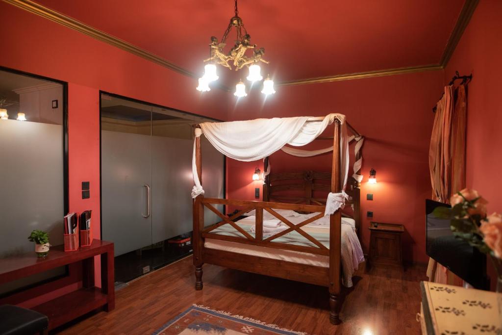 Posteľ alebo postele v izbe v ubytovaní Anastazia Luxury Suites & Spa