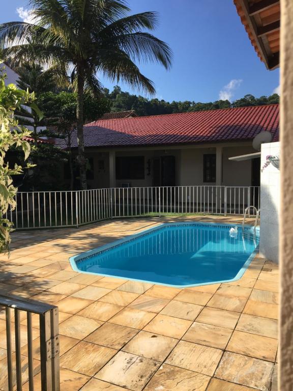  Casa Garatucaia no Condomínio Sociga