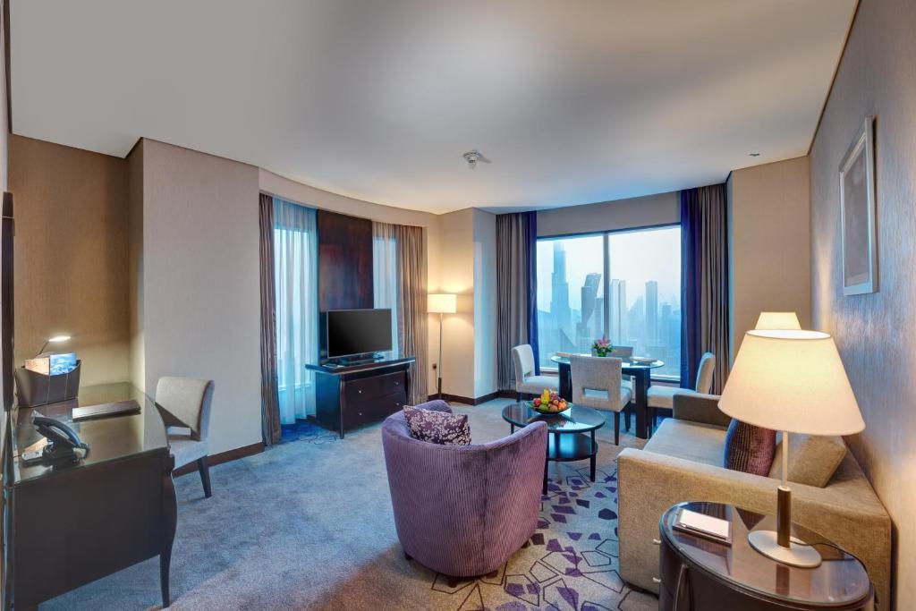 TV a/nebo společenská místnost v ubytování Rose Rayhaan by Rotana - Dubai