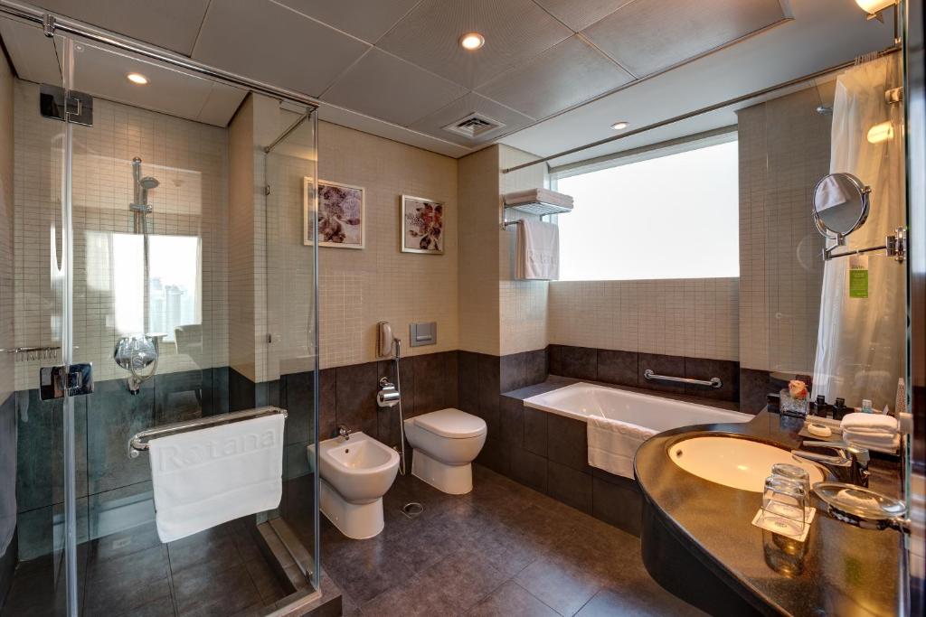Koupelna v ubytování Rose Rayhaan by Rotana - Dubai
