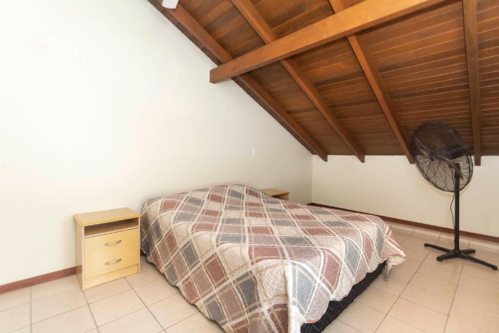  Apartamento p/ 8 Pessoas na Praia Bombas - AN 09