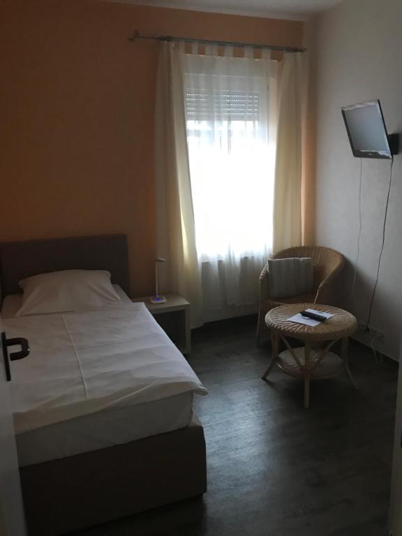Hotel Zum Weinberg - Single Room