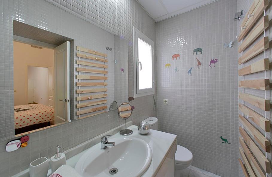 Kúpeľňa v ubytovaní WISH SUITE CONDE DE BARAJA