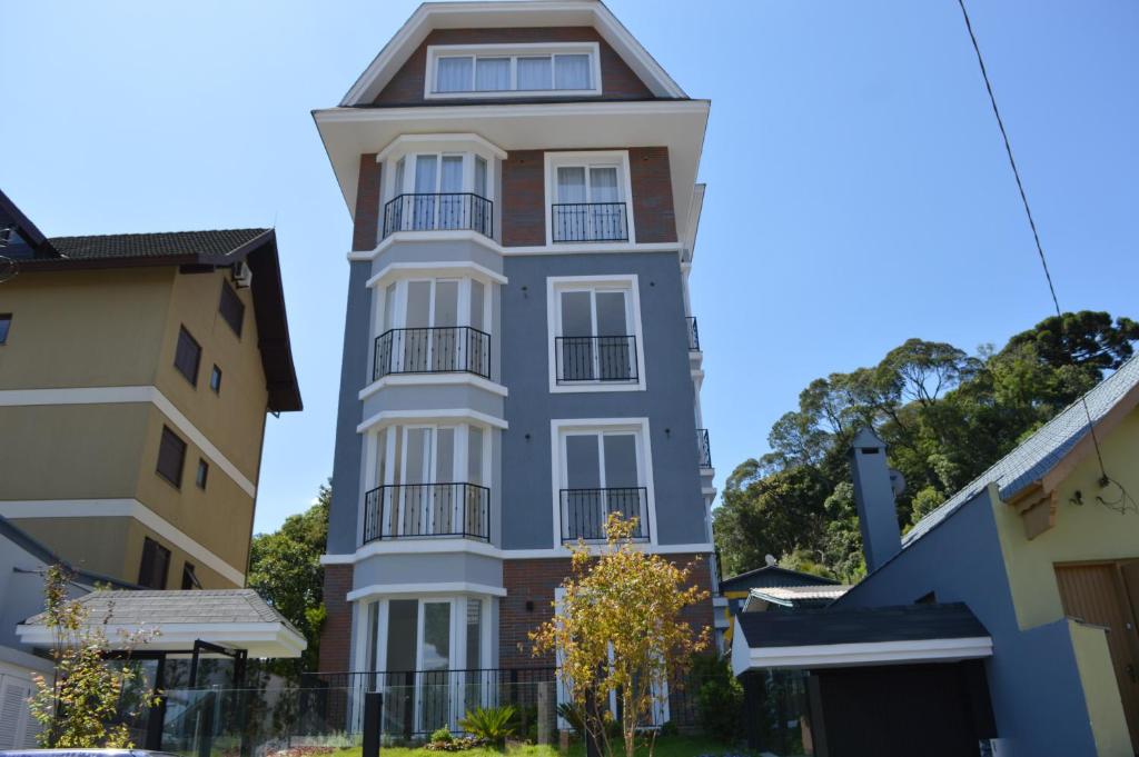  Rosa Apartamentos Van Gogh Centro Gramado