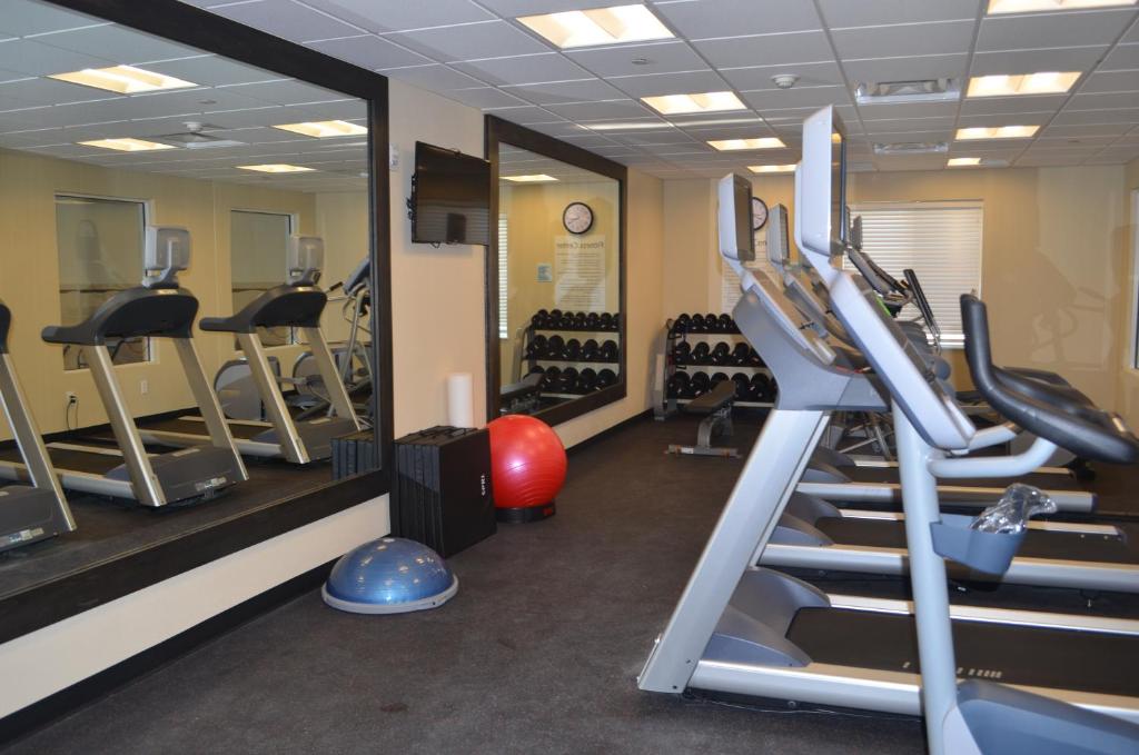 Holiday Inn Express & Suites Golden by IHG photo