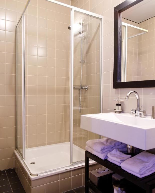 Koupelna v ubytování Hotel Pannenkoekhuis Vierwegen
