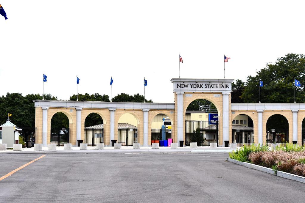 Fotografie z fotogalerie ubytování Holiday Inn Express Syracuse-Fairgrounds by IHG v destinaci Warners