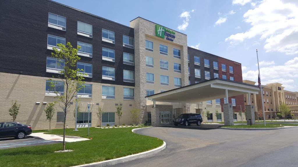a rendering of the front of a hotel at Holiday Inn Express & Suites Toledo West, an IHG Hotel in Toledo