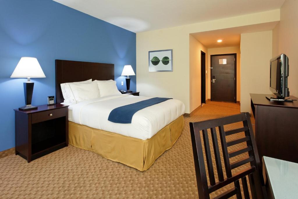 Postel nebo postele na pokoji v ubytování Intercity Hotels San Pedro Sula