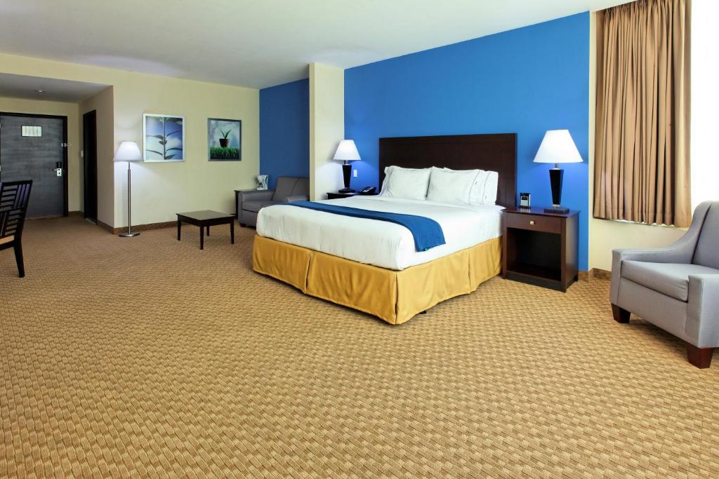 Postel nebo postele na pokoji v ubytování Intercity Hotels San Pedro Sula