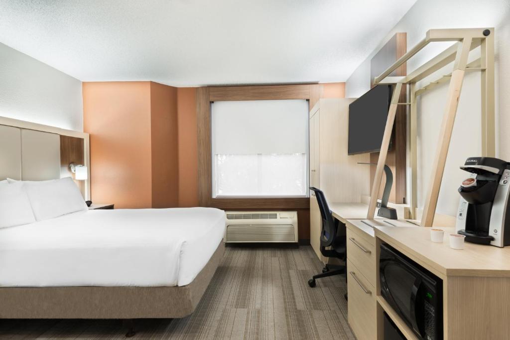 Holiday Inn Express & Suites - Nearest Universal Orlando, an IHG Hotel - Chambre Queen - Tuyau D'Accès Handicapés/Non-Fumeurs