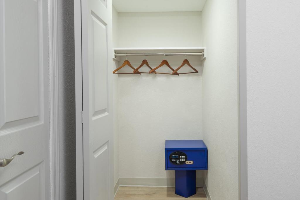 Holiday Inn Express & Suites - Nearest Universal Orlando by IHG photo