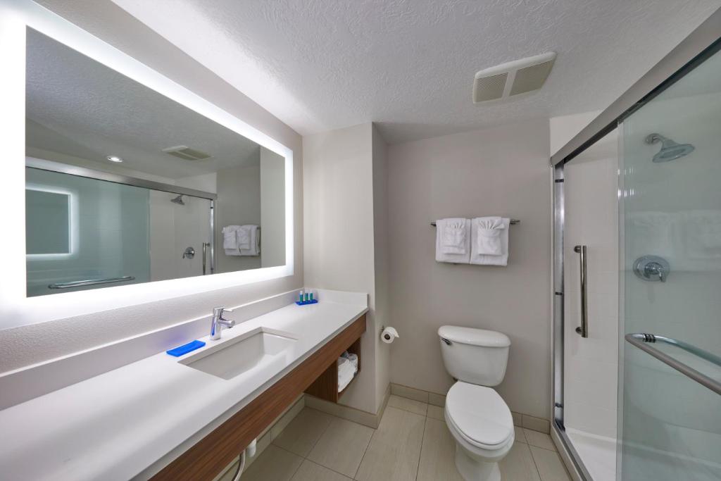 Holiday Inn Express Hotel & Suites Medford-Central Point, an IHG Hotel - Salle Roi Standard