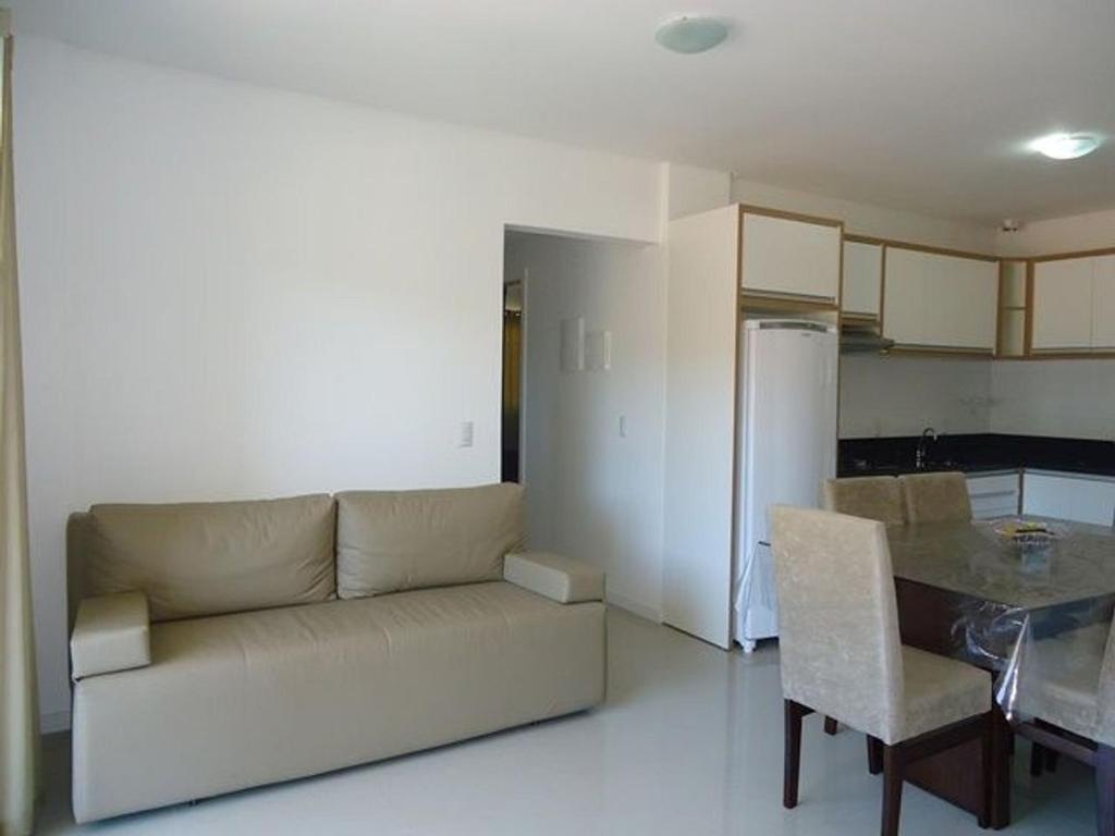  Res. Antonio Pinheiro. Apartamento com 2 dormitórios.