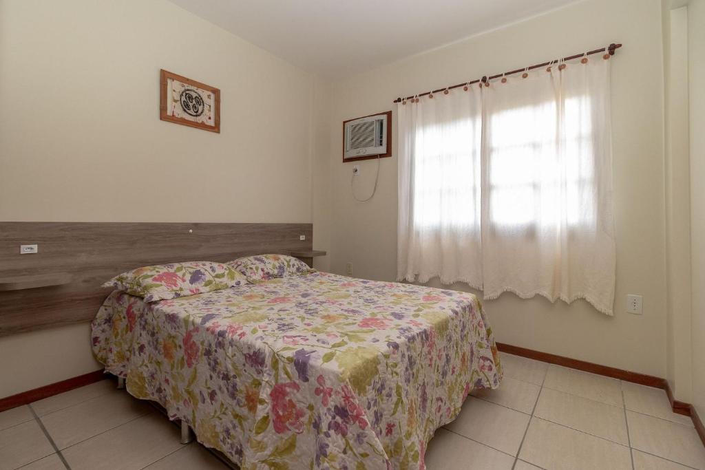  Apartamento 02 Dormitórios A 190 Metros Da Praia De Bombas - AN 05