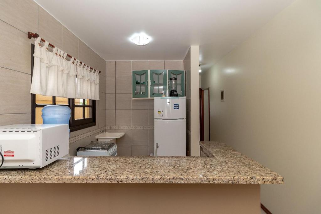  Apartamento 02 Dormitórios A 190 Metros Da Praia De Bombas - AN 05