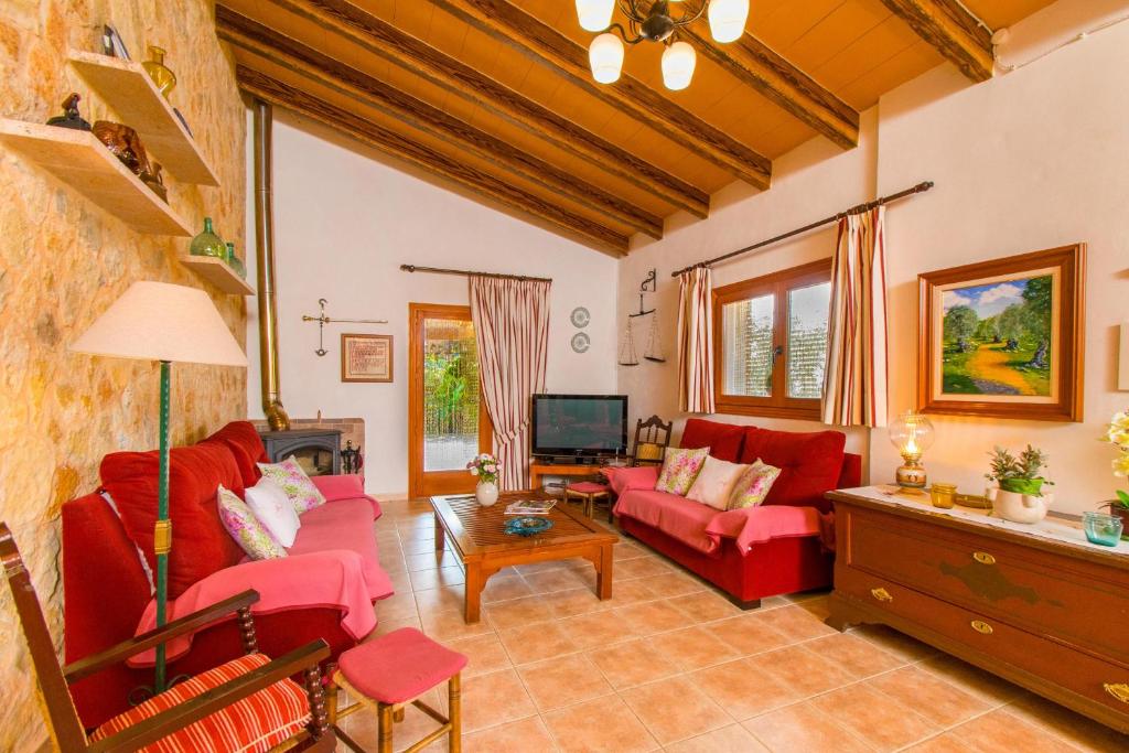 Televízia a/alebo spoločenská miestnosť v ubytovaní Finca SA ROTA by Mallorca Villa Selection