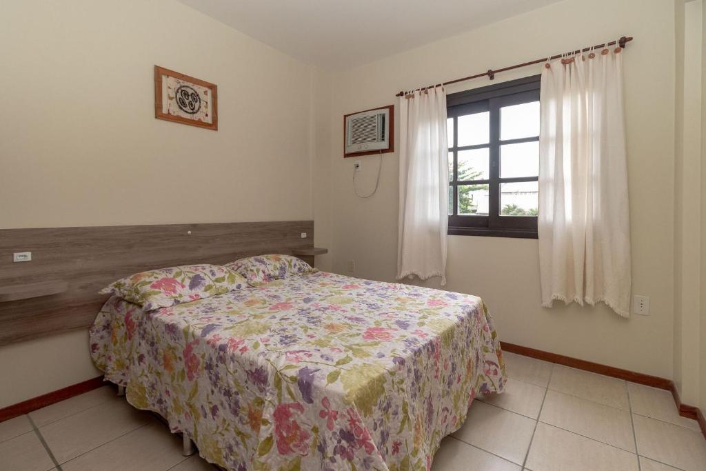  Apartamento 2 Dormitórios A 190 Metros Da Praia De Bombas - AN 08